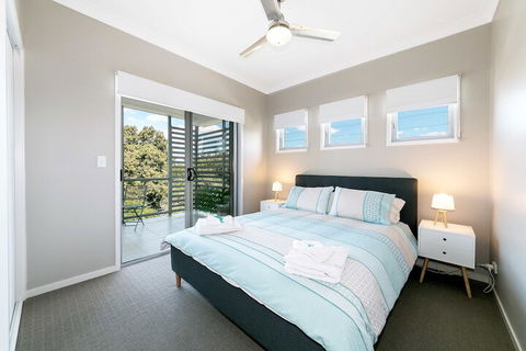 Redcliffe Holiday Accommodation - Accommodation Whitsundays 4