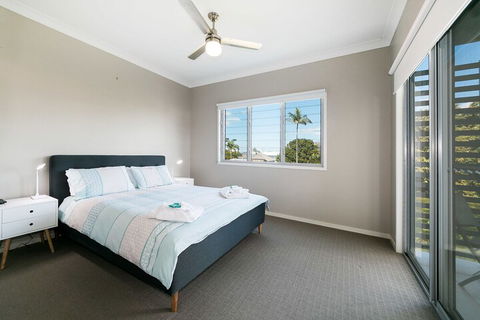 Redcliffe Holiday Accommodation - Accommodation Whitsundays 3