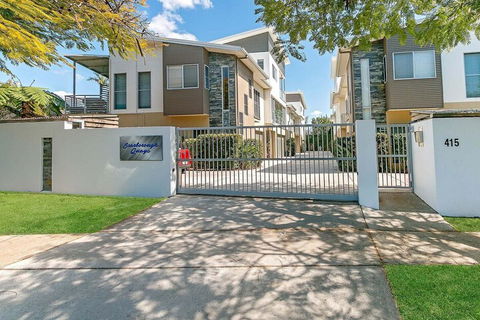 Redcliffe Holiday Accommodation - Accommodation Whitsundays 1