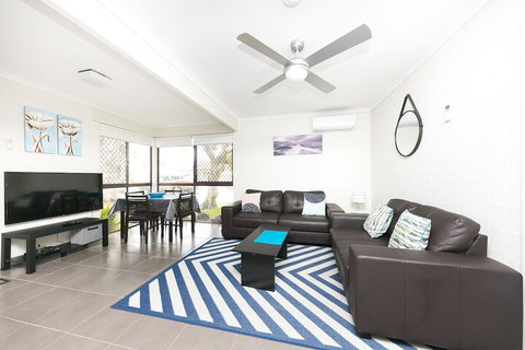 Villa Forster - Accommodation Whitsundays 4