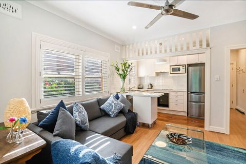The Apartment Service CLOVY - Accommodation Whitsundays 0
