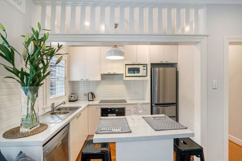 The Apartment Service CLOVY - Accommodation Whitsundays 5