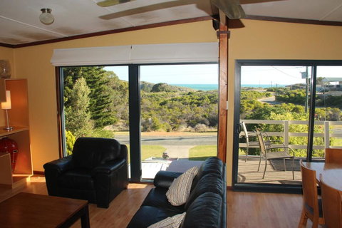 Gabbadah Beach House - Accommodation Whitsundays 2
