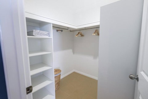 Absolute Airlie Central Airlie Beach - Accommodation Whitsundays 2