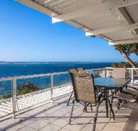 3 Bedroom House Classic View 2 / 49 Victoria Parade FREE WIFI - Accommodation Whitsundays