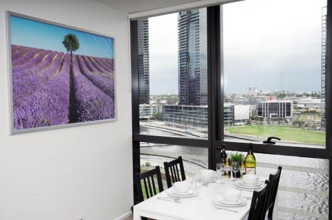 Auzzie Apartments Docklands Melbourne - Accommodation Whitsundays 3