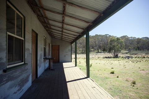 Brackens Hut - Accommodation Whitsundays 5