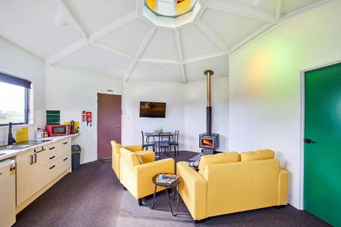 Zuny Yurt - Accommodation Whitsundays 5