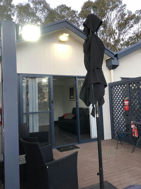 Coonawarra Cabins Unit B - Accommodation Whitsundays 3