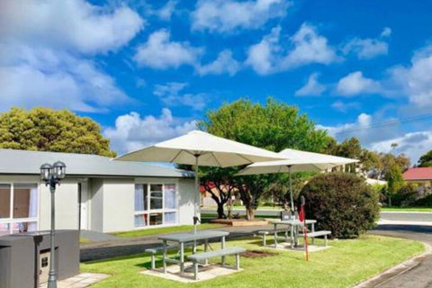 PARADISE COURT VILLA 1 Free Wifi - Accommodation Whitsundays 1