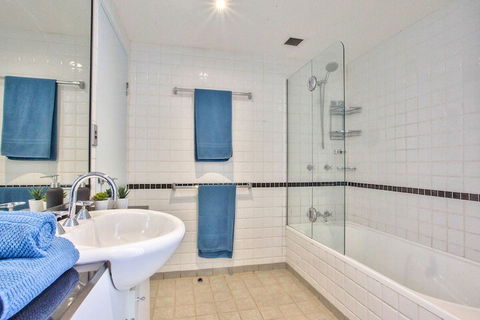 Apartment CBD Jones Bay - Accommodation Whitsundays 4