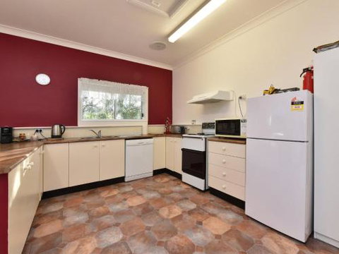 Tabitha Hill Cottage - Accommodation Whitsundays 4
