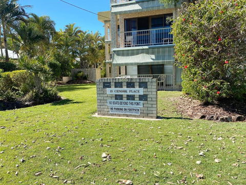 Dolphin View On South Esplanade - Accommodation Whitsundays 3