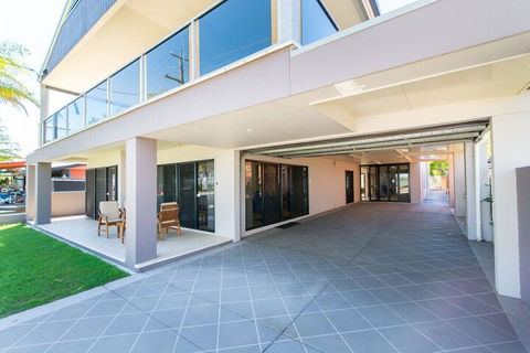 Magical Holiday Home Welsby Pde Bongaree - Accommodation Whitsundays 2