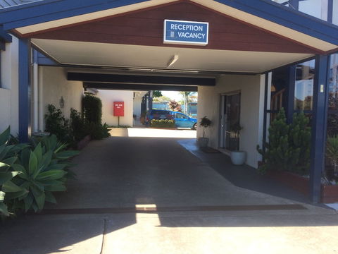 Portarlington Beach Motel - Accommodation Whitsundays 0