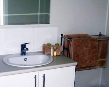 Portarlington Beach Motel - Accommodation Whitsundays 6