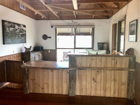Daysy Hill Country Cottages - Accommodation Whitsundays 0
