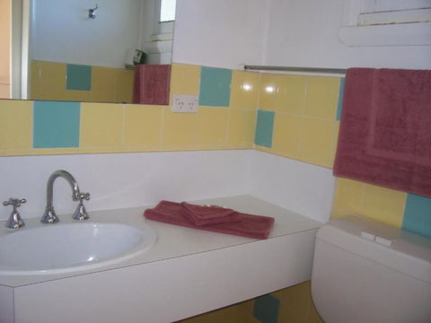 Bayview Motor Inn - Accommodation Whitsundays 2