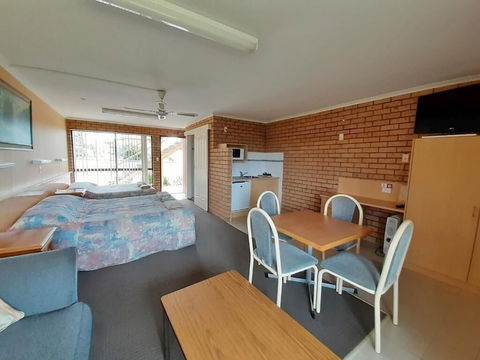 Bayview Motor Inn - Accommodation Whitsundays 4