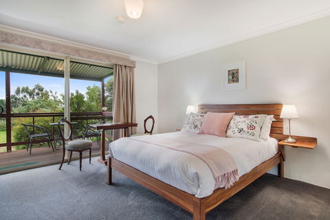 Shambhala Guesthouse - Accommodation Whitsundays 4