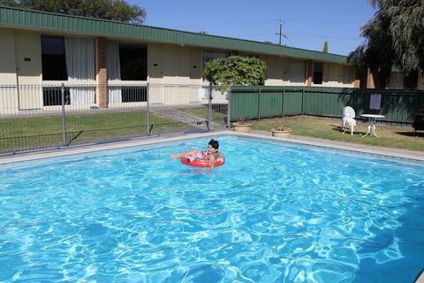 Sandpipers At Millicent - Accommodation Whitsundays 3