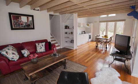 Abby's Cottages - Accommodation Whitsundays 0