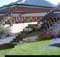 Poachers Paradise Motel - Accommodation Whitsundays