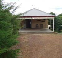 Gumtrees Cottage - Accommodation Whitsundays