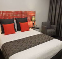 Golden Chain Tower Motor Inn - Accommodation Whitsundays
