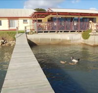 Meningie's Waterfront Motel - Accommodation Whitsundays