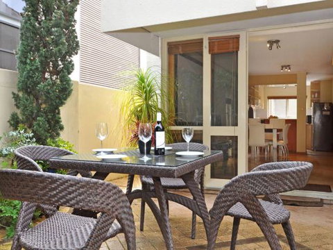 Park Vista Executive Townhouses - Accommodation Whitsundays 2