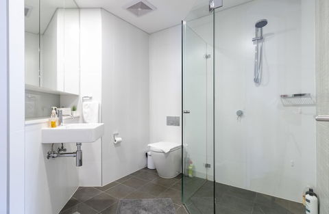 C16 Darling Harbour 2 BDR APT - Accommodation Whitsundays 3