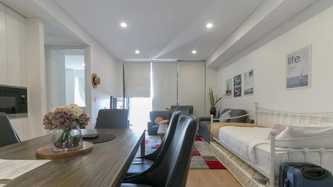 C16 Darling Harbour 2 BDR APT - Accommodation Whitsundays 4