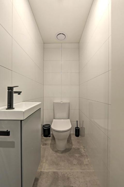 Snow Ski Apartments 32 - Accommodation Whitsundays 5