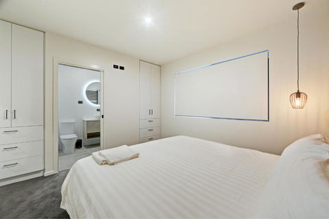 Snow Ski Apartments 32 - Accommodation Whitsundays 6