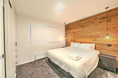 Snow Ski Apartments 32 - Accommodation Whitsundays 4