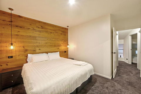 Snow Ski Apartments 32 - Accommodation Whitsundays 2