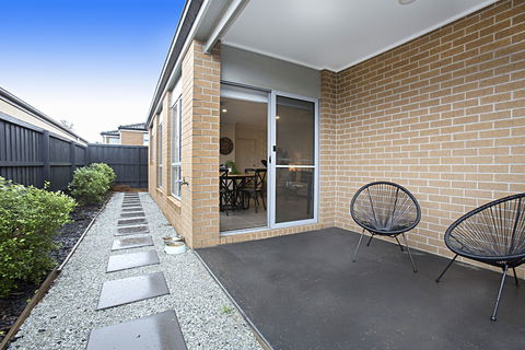 BOUTIQUE STAYS - Gumflower - Accommodation Whitsundays 0
