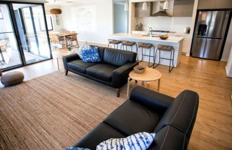 NAUTILUS - Accommodation Whitsundays 0