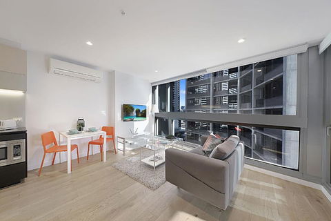 A Bright & Modern CBD Apt Next To Southern Cross - Accommodation Whitsundays 2