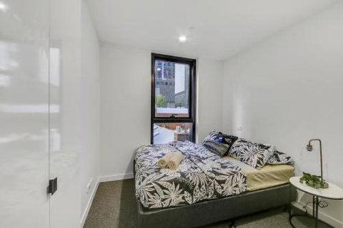 A Modern 2BR Apt 5 Min Walk To Melbourne Central - Accommodation Whitsundays 3