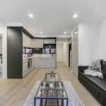 A Modern 2BR Apt 5 Min Walk To Melbourne Central - Accommodation Whitsundays 0