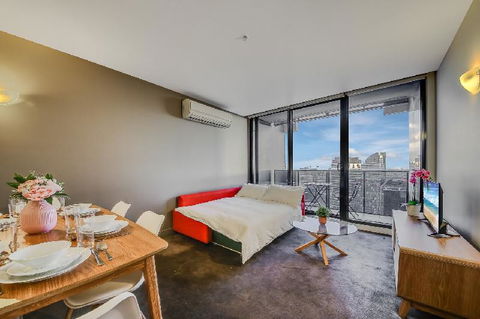 A Modern 2BR CBD Apt City Views FREE Parking - Accommodation Whitsundays 3