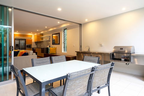 A PERFECT STAY - Your Place At Belongil Beach - Accommodation Whitsundays 3