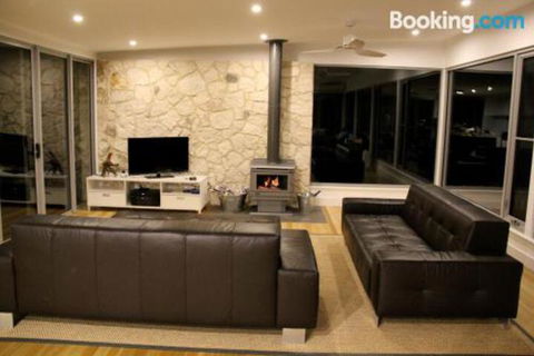 DEstrees Bay Beach House - Accommodation Whitsundays 2