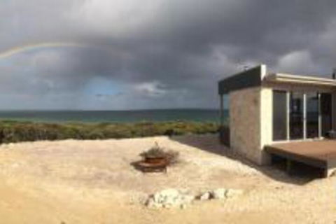 DEstrees Bay Beach House - Accommodation Whitsundays 1