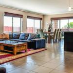 Valencia - Accommodation Whitsundays 0