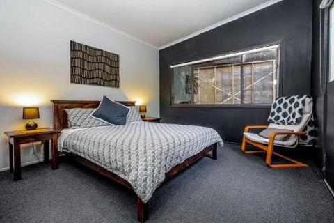 SUNSET BEACH SHACK On SURF - Accommodation Whitsundays 2