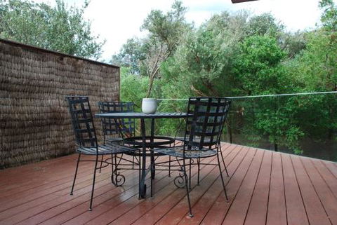 SURF Side SECRET INVERLOCH - Accommodation Whitsundays 3