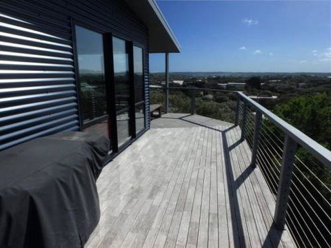 37 Oceanview Parade Sandy Point - Accommodation Whitsundays 0